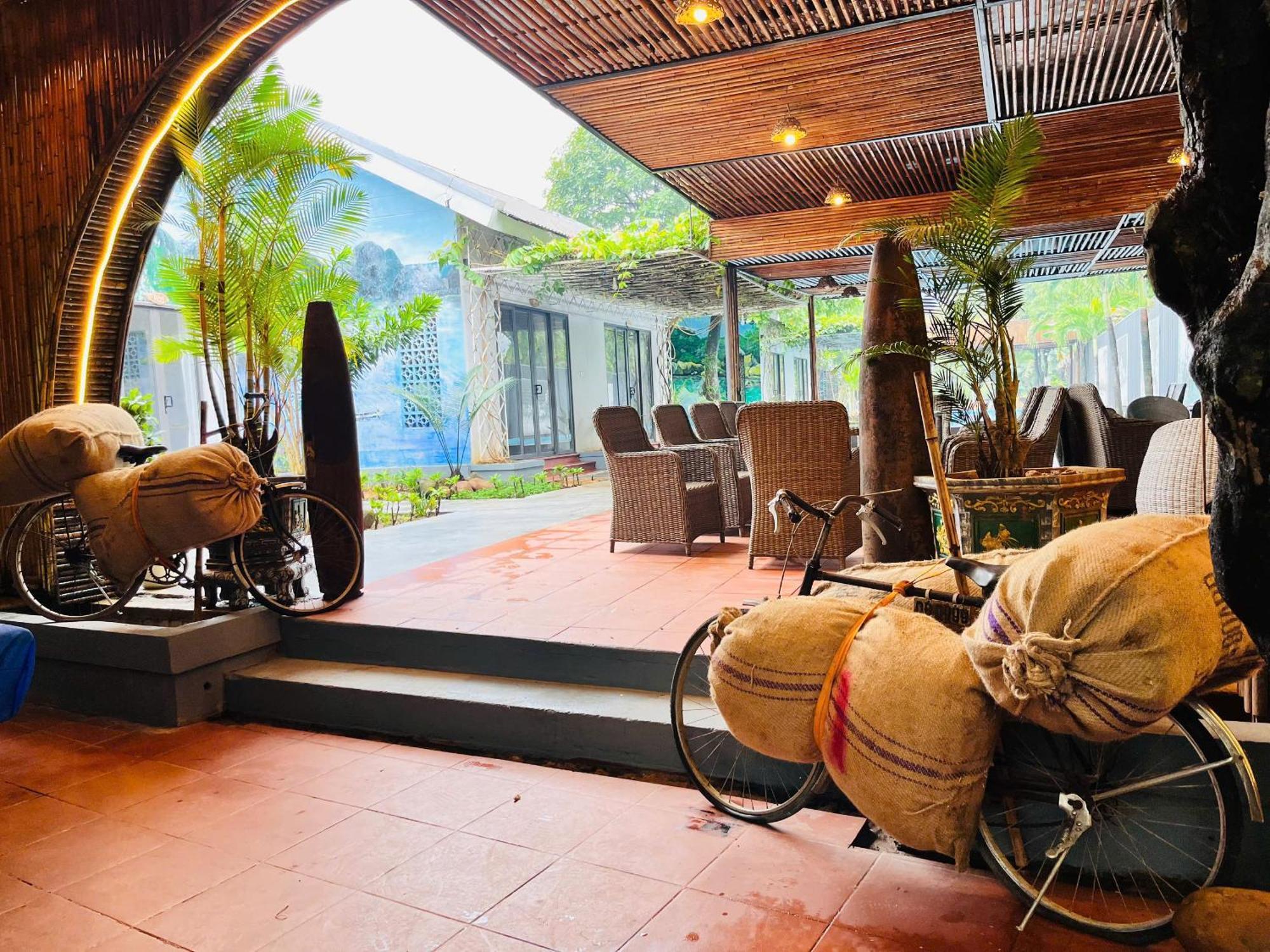 Commander Lodge Phong Nha Bagian luar foto