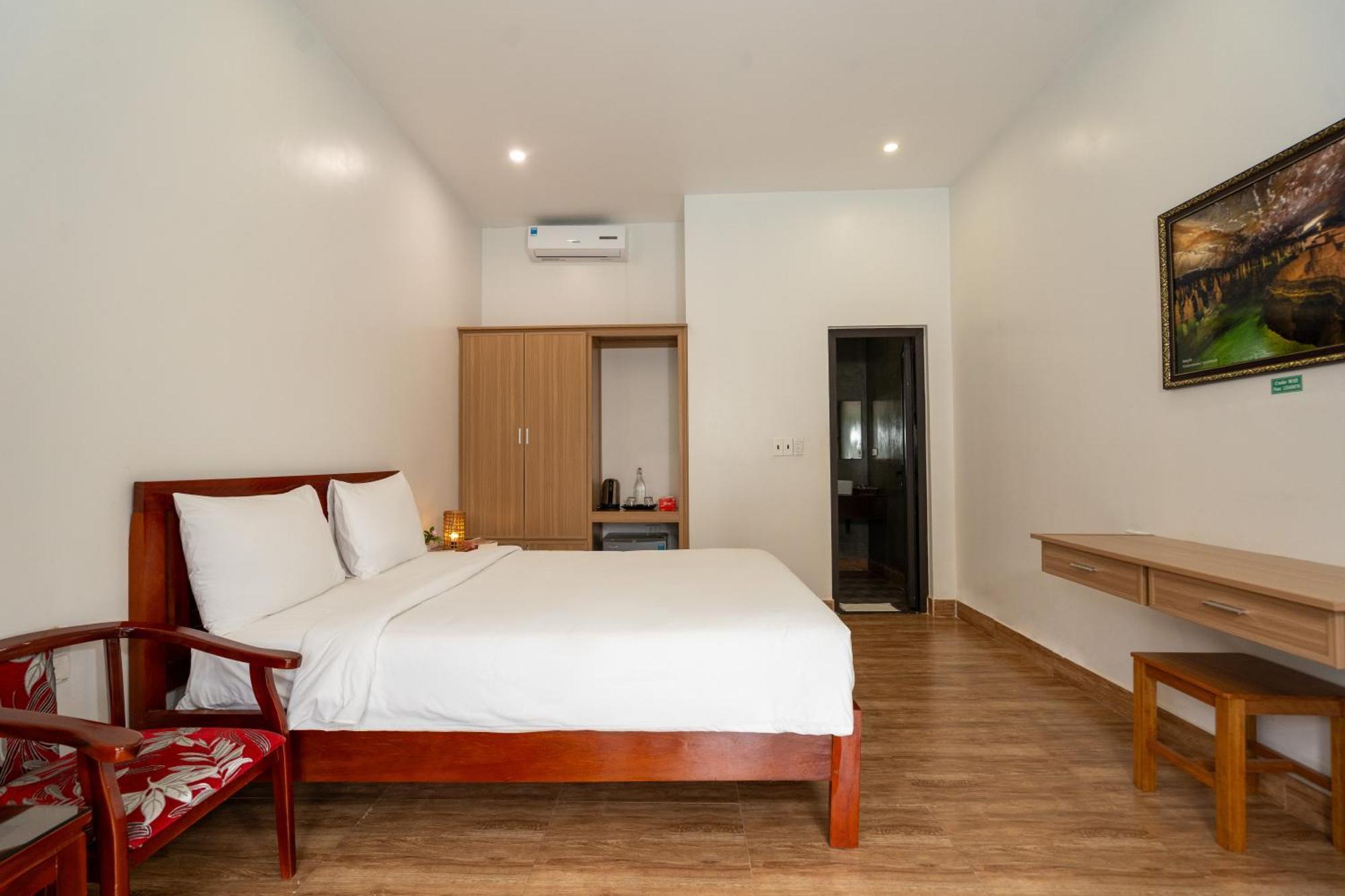 Commander Lodge Phong Nha Bagian luar foto