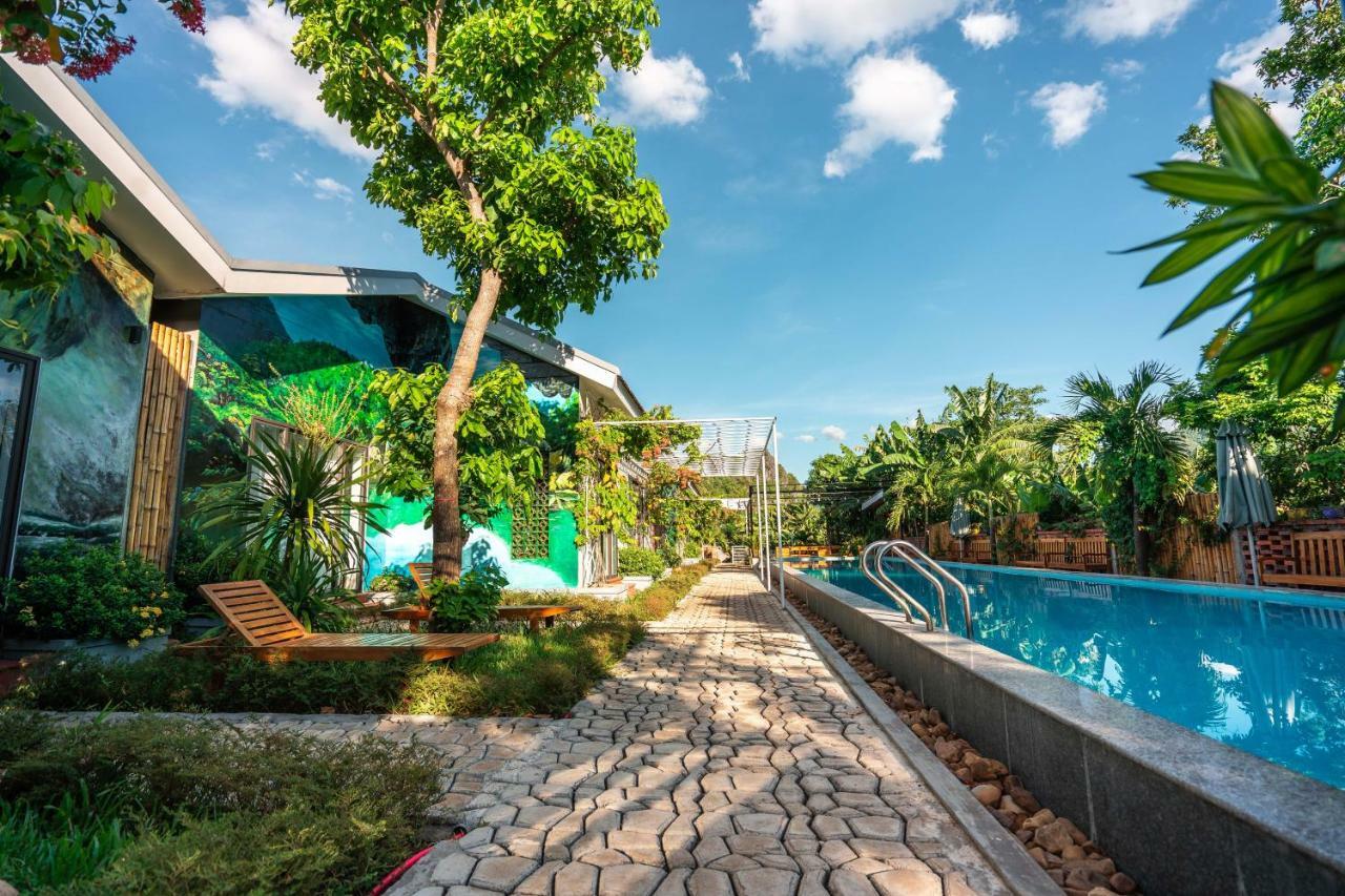 Commander Lodge Phong Nha Bagian luar foto